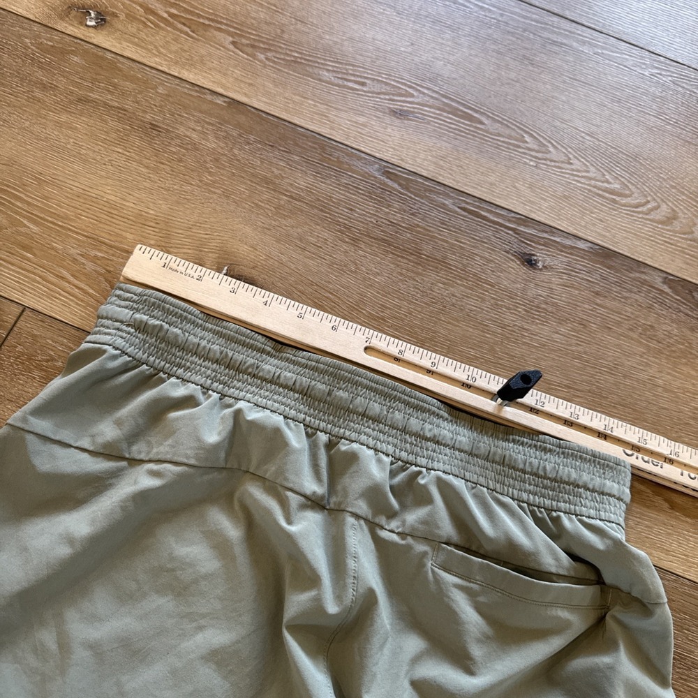 Lululemon Spring Break Away Short 4-way Stretch 3" W7ASHS Women's 8 Moss Green - Picture 7 of 8